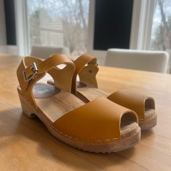 Mia Anja Clogs Sandals - Picture 3 of 8